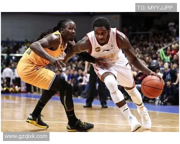 广州羽毛球队在选拔赛中以56分稳居积分榜首位展现强劲实力